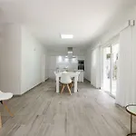 De *